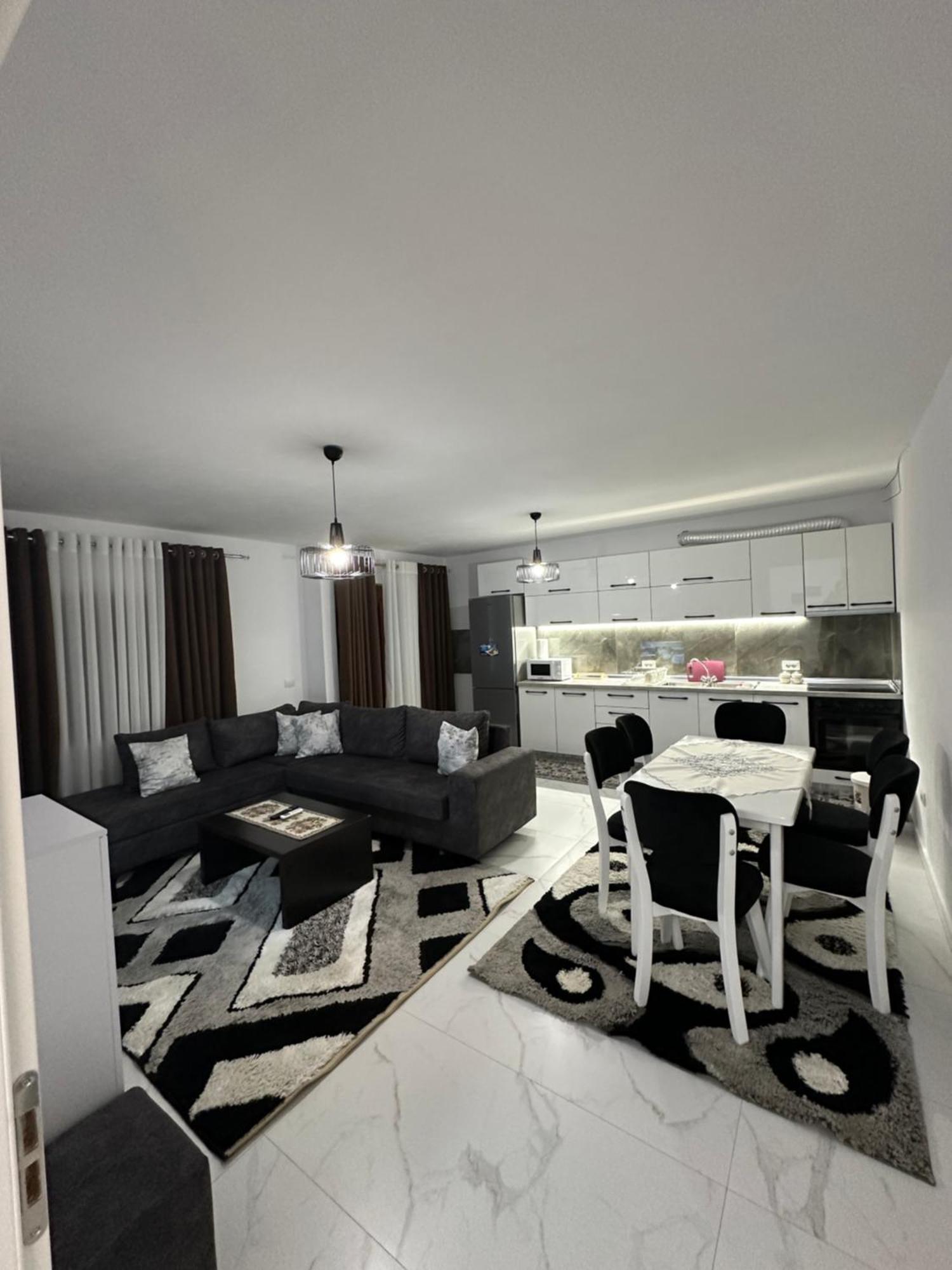 Elezi Apartment City Centre Tirana Exterior photo